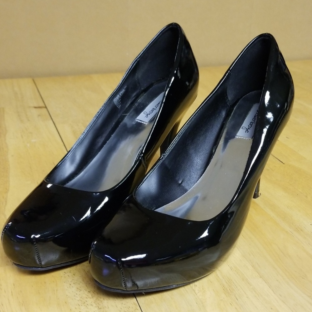 Olsenboye black, rounded tip,  heels, size 9